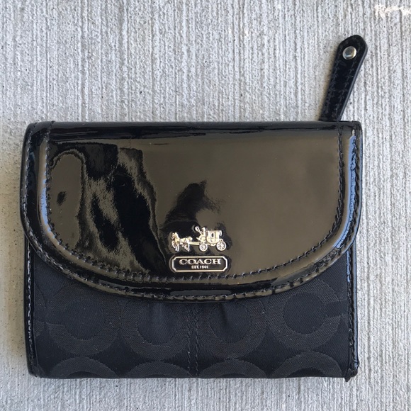 Coach Wallet - Picture 1 of 6